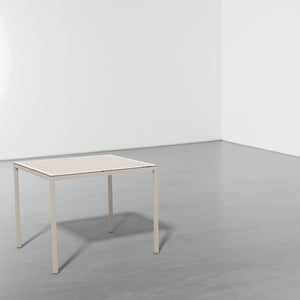 
                  
                    Chalidor 600 M | Tisch | 80x80 cm
                  
                