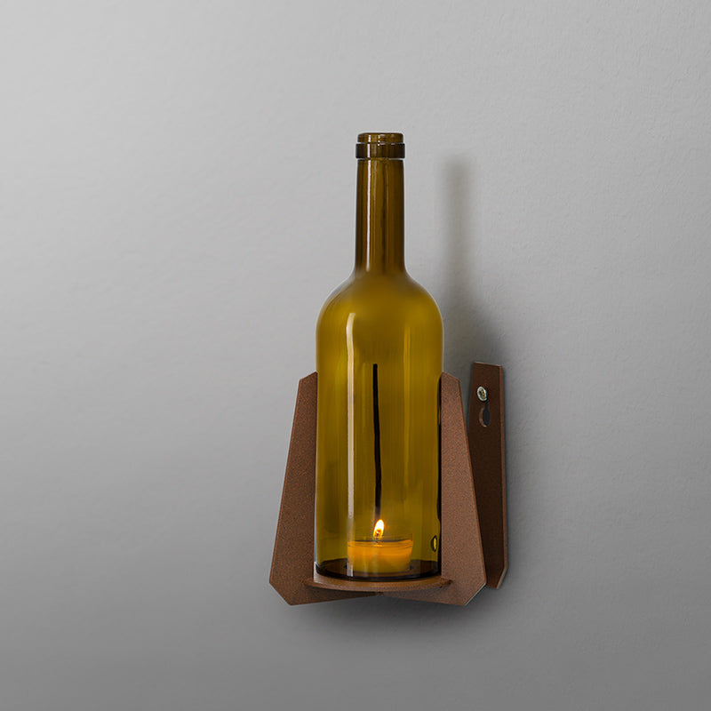 
                  
                    Flaschenlicht "Trigon" | mit Wandhalterung |  0,7 l Flasche
                  
                